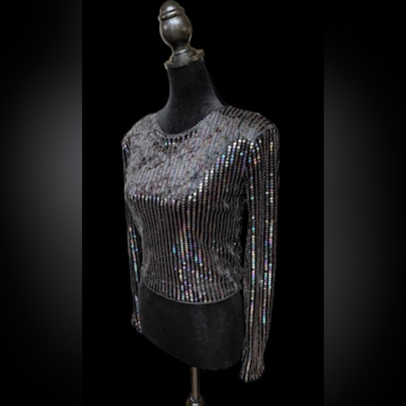 Black Crop Top - Picture 11 of 13